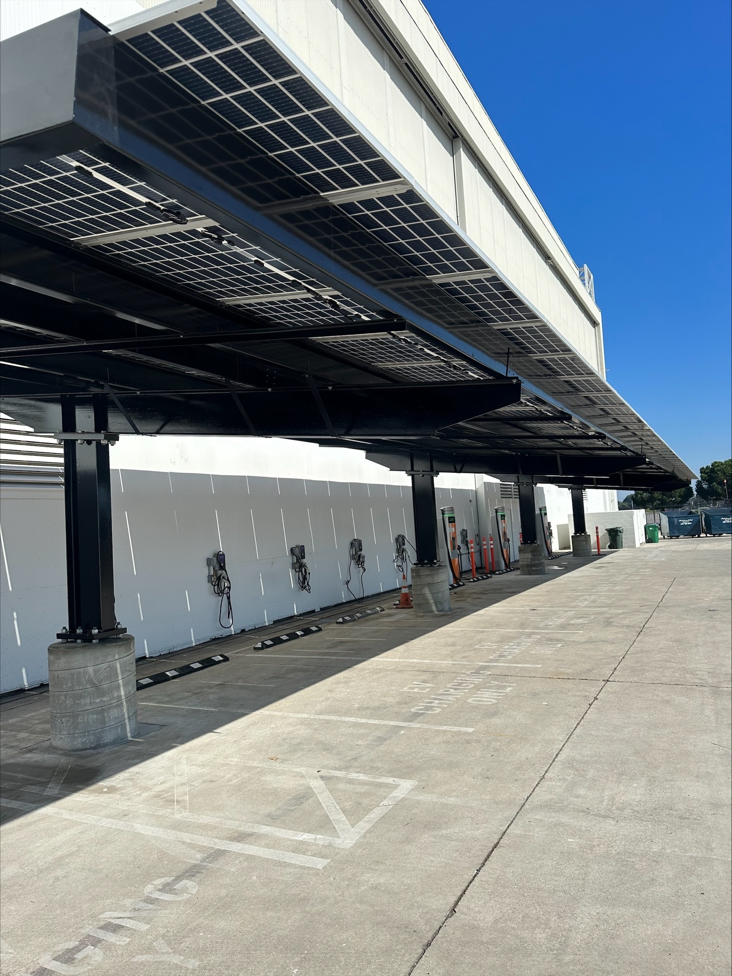 Mercedes-Benz Solar Carport thumbnail